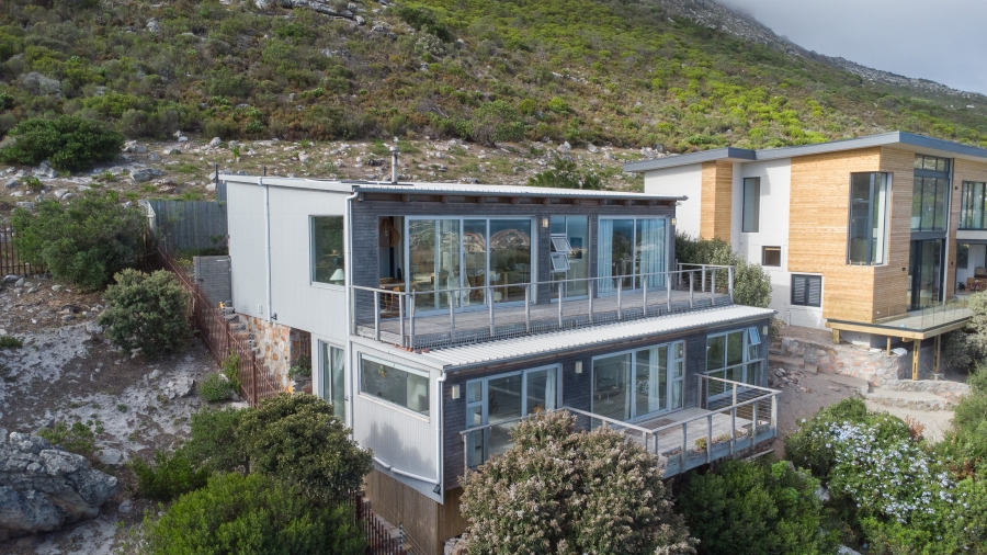 3 Bedroom Property for Sale in Clovelly Western Cape